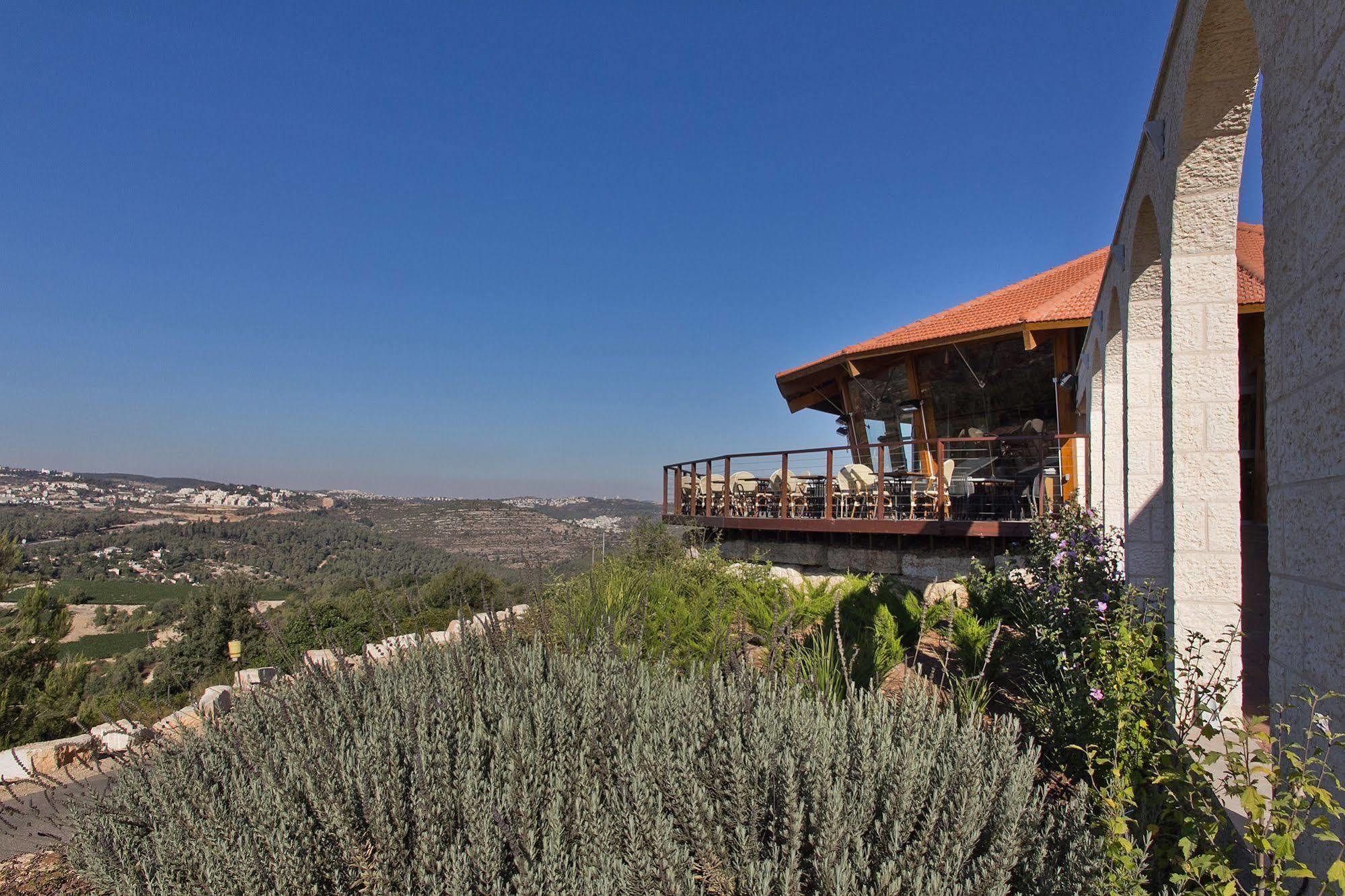 Shoresh Green Hills Family Suites Hotel Esterno foto