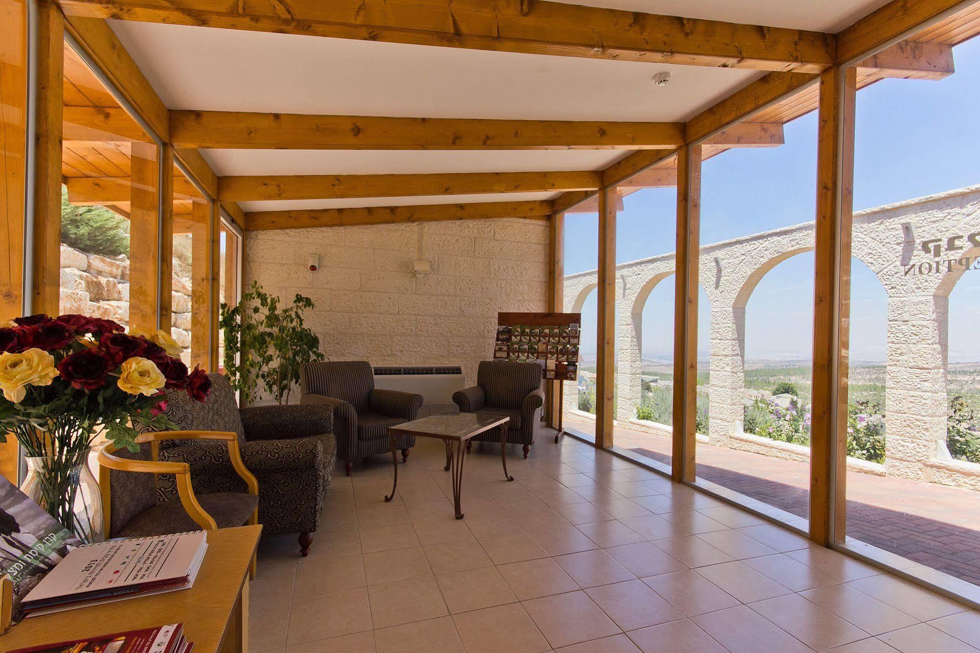 Shoresh Green Hills Family Suites Hotel Esterno foto