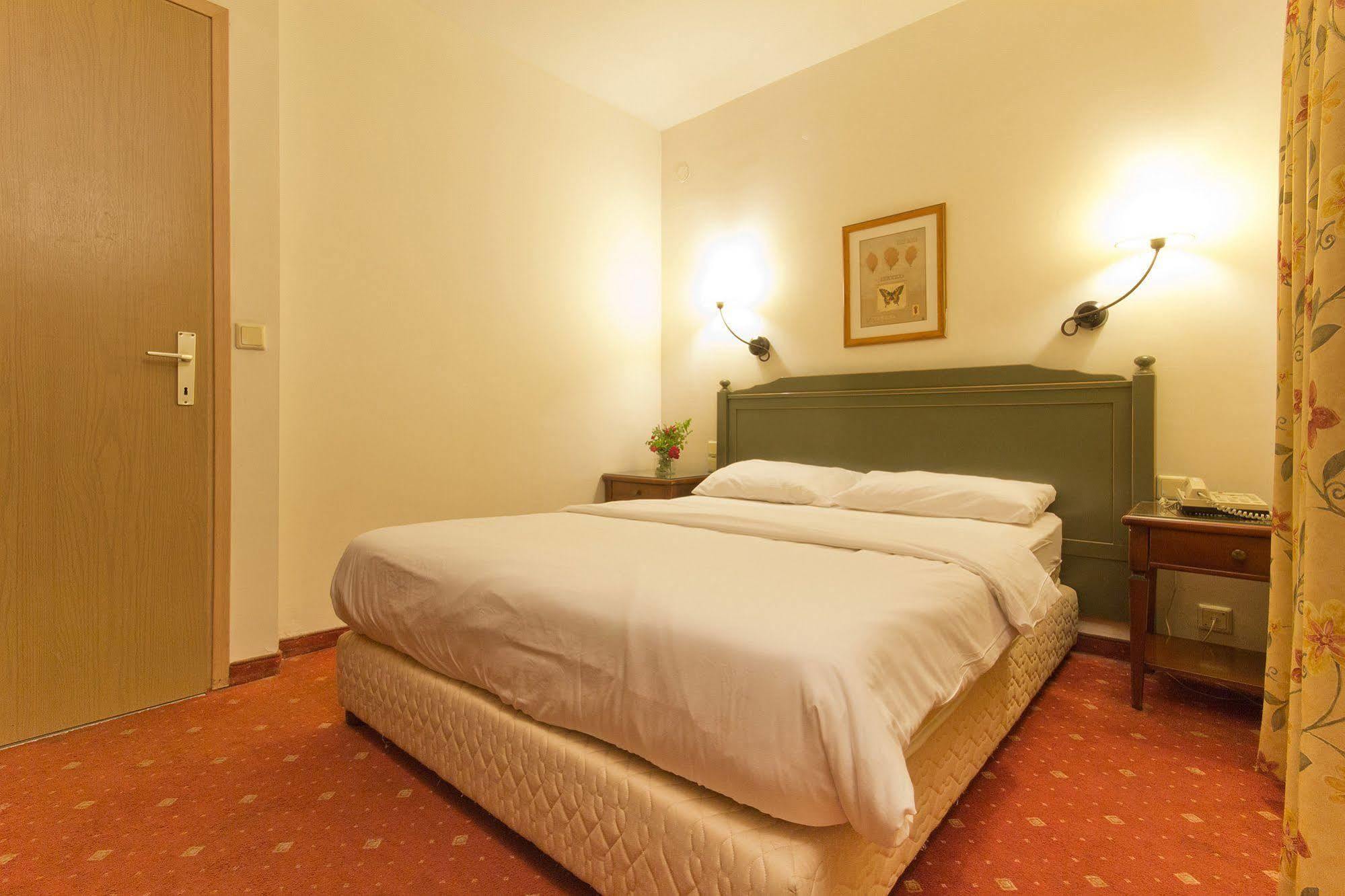 Shoresh Green Hills Family Suites Hotel Esterno foto